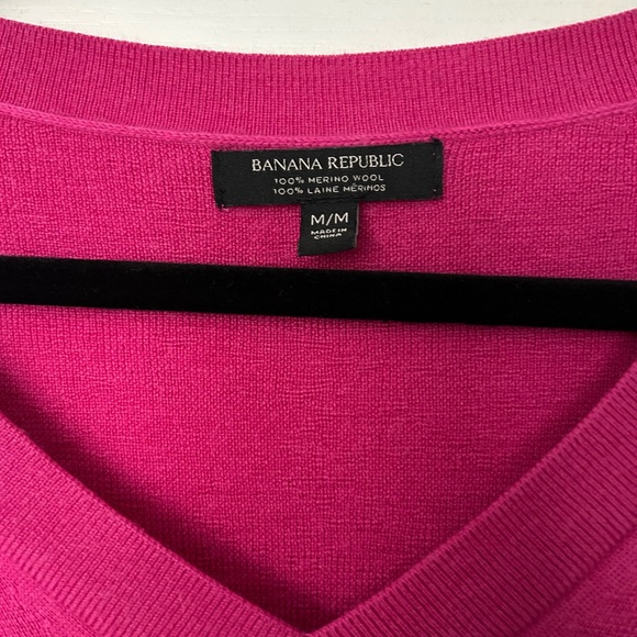 Marino wool v-neck Banana Republic sweater medium - Picture 3 of 4
